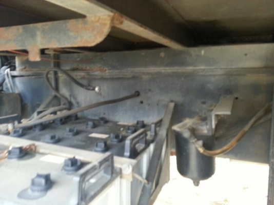 รถฮีโน่ 10 ล้อ ตู้เย็น FL1M  220 แรงม้า. ปี 36   สนใจติดต่อ 081 - 6079515