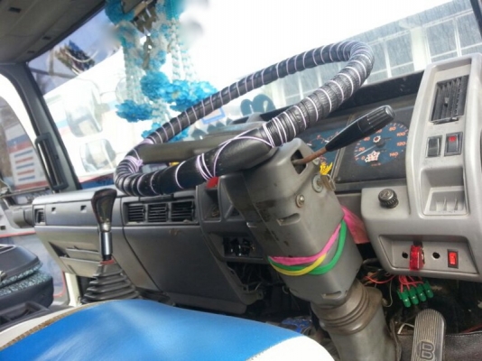 รถฮีโน่ 10 ล้อ ตู้เย็น FL1M  220 แรงม้า. ปี 36   สนใจติดต่อ 081 - 6079515