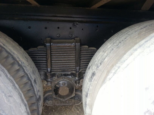 รถฮีโน่ 10 ล้อ ตู้เย็น FL1M  220 แรงม้า. ปี 36   สนใจติดต่อ 081 - 6079515