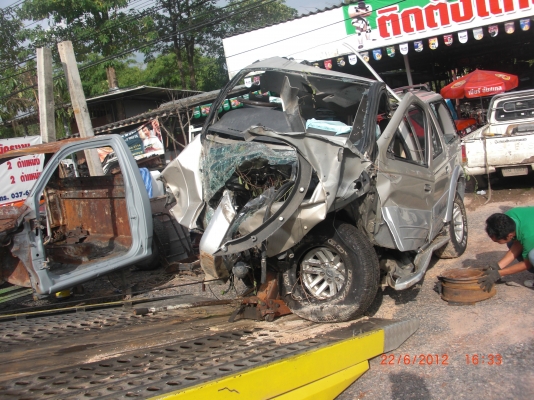 ยังอยู่นะคร๊าบบบ กะคันนี้ยังรอเนื้อคู่อยู่ ยังอยู่นะคร๊าบบบ กะคันนี้ยังรอเนื้อคู่อยู่