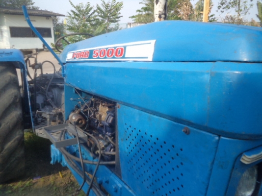 Ley land 272  71 HP 2wd เทียบเท่า ฟอร์ด  lลดเหลือ ราคา 75000