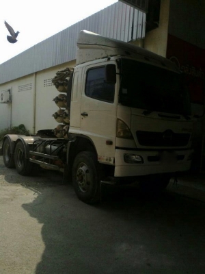 รถฮีโน่ 10 ล้อ หัวลาก 260 แรงม้า. ปี 48  ( ขายแม่ , ลูก )    สนใจติดต่อ 081 - 6079515