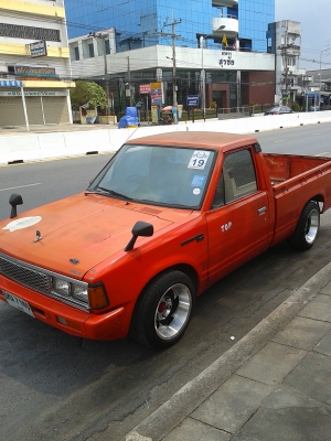 ประกาศขายรถกะบะนิสสัน SD แต่งแนวเรโทร พร้อมติดแก็ส LPG แบบประหยัดให้แล้วครับ