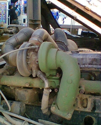 รถมิตซู 10 ล้อดั้ม FN527 - TF  เปลื่ยนเครื่อง  220 แรงม้า. สนใจติดต่อ 081 - 6079515