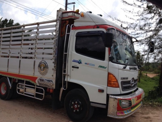 รถอีซูซุ 6 ล้อ รั้ว  FC9J  150 แรงม้า.  ( รถวิ่ง 3x,xxx กม. )  สนใจติดต่อ 081 - 6079515