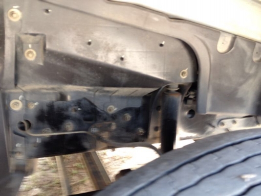 รถอีซูซุ 6 ล้อ รั้ว  FC9J  150 แรงม้า.  ( รถวิ่ง 3x,xxx กม. )  สนใจติดต่อ 081 - 6079515