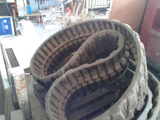 ขายแท๊กยางรถแบ๊คโฮ pc-50 uu KOMATSU