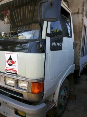 ขายรถ หกล้อ HIno FC 120 คอกหมู มีลิฟหลัง คัสซีสวยไม่มีผุไม่บวม รถยังใช้งานยุ