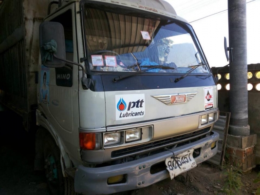 ขายรถ หกล้อ HIno FC 120 คอกหมู มีลิฟหลัง คัสซีสวยไม่มีผุไม่บวม รถยังใช้งานยุ