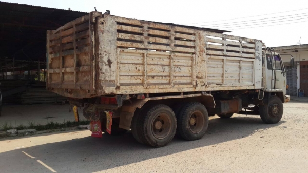 ISUZU ร๊อกกี้10 ล้อดั้ม2เพลาเครื่อง 6BG1 เครื่อง175แรง ISUZU ร๊อกกี้10 ล้อดั้ม2เพลาเครื่อง 6BG1 เครื่อง175แรง