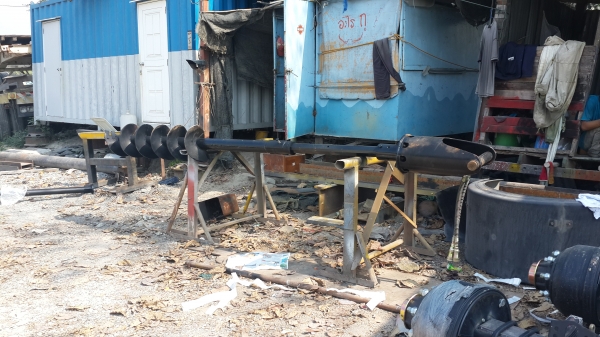 รับทำสว่านเจาะดินเสาไฟฟ้า0815667535