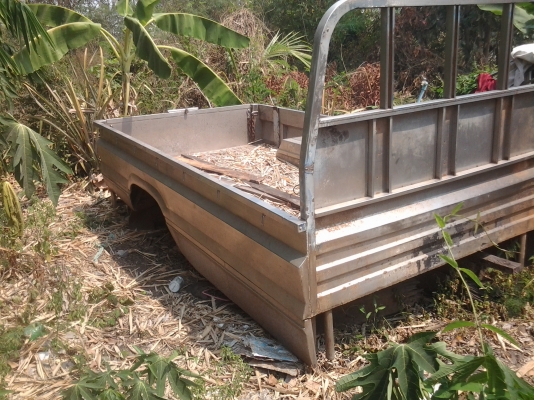 กระบะเลส 4 ล้อกลางสภาพสวยลดเหลือ35000บาท กระบะเลส 4 ล้อกลางสภาพสวยลดเหลือ35000บาท