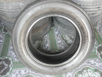 ขายยาง215/60/16 ปี 2011 YOKOHAMA Earth-1 1 ชุด