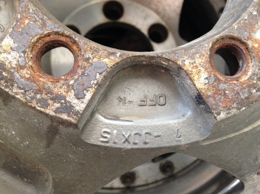 ขายล้อแม็ก 2 ชิ้น Japanแท้ เดิมๆ พร้อม Dunlop 30x9.5 ปี 12 ขาย 12,500 ขายล้อแม็ก 2 ชิ้น Japanแท้ เดิมๆ พร้อม Dunlop 30x9.5 ปี 12 ขาย 12,500