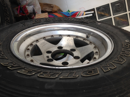 ขายล้อแม็ก 2 ชิ้น Japanแท้ เดิมๆ พร้อม Dunlop 30x9.5 ปี 12 ขาย 12,500 ขายล้อแม็ก 2 ชิ้น Japanแท้ เดิมๆ พร้อม Dunlop 30x9.5 ปี 12 ขาย 12,500