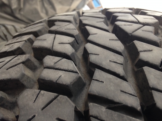 ขายล้อแม็ก 2 ชิ้น Japanแท้ เดิมๆ พร้อม Dunlop 30x9.5 ปี 12 ขาย 12,500 ขายล้อแม็ก 2 ชิ้น Japanแท้ เดิมๆ พร้อม Dunlop 30x9.5 ปี 12 ขาย 12,500