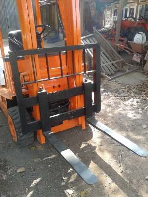 โฟร์คลิฟต์ toyota 4fg15 เสา4เมตร กระบอกคู่ 1.5ตันสภาพสวย