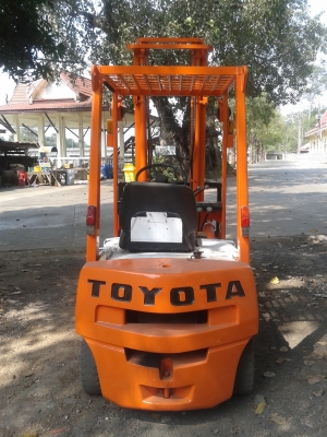 โฟร์คลิฟต์ toyota 4fg15 เสา4เมตร กระบอกคู่ 1.5ตันสภาพสวย