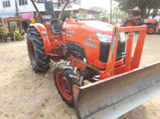 ปัญญาแทรคเตอร์มาแล้ว...จัดมาให้ตามคำเรียกร้อง  คูโบต้า L4708 พร้อมใบมีดคานล่างFD185F ผาน6x24 CMT ทำงาน 1068 ชม. จัดส่ง อ.เมือง จ.กำแพงเพชร