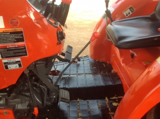 ปัญญาแทรคเตอร์มาแล้ว...จัดมาให้ตามคำเรียกร้อง  คูโบต้า L4708 พร้อมใบมีดคานล่างFD185F ผาน6x24 CMT ทำงาน 1068 ชม. จัดส่ง อ.เมือง จ.กำแพงเพชร