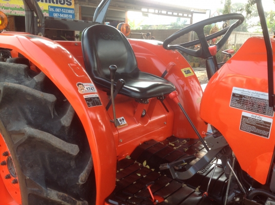 ปัญญาแทรคเตอร์มาแล้ว...จัดมาให้ตามคำเรียกร้อง  คูโบต้า L4708 พร้อมใบมีดคานล่างFD185F ผาน6x24 CMT ทำงาน 1068 ชม. จัดส่ง อ.เมือง จ.กำแพงเพชร