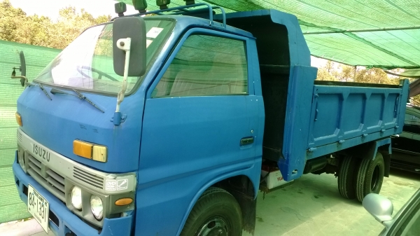 6ล้อดั้ม ISUZU KS 115 แรง ยางใหม่ สภาพดีพร้อมใช้ เก็บสีมาแล้ว..เล่มพร้อม...