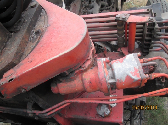 เครนยูนิค..5ตัน5ปลอก4ชัก..ท้องวี..เก่าเก็บ.สภาพพร้อมใช้..ราคา490.000.บ