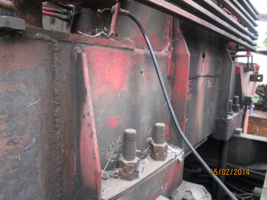 เครนยูนิค..5ตัน5ปลอก4ชัก..ท้องวี..เก่าเก็บ.สภาพพร้อมใช้..ราคา490.000.บ