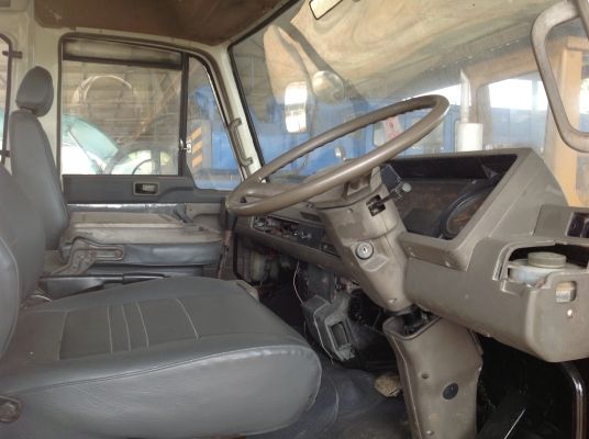 รถโม่ปูนสิบล้อ