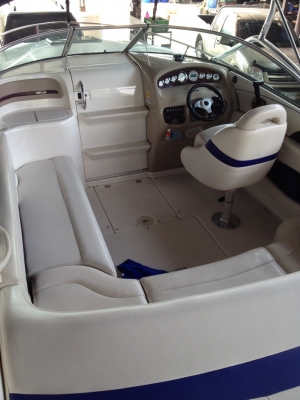 เรือเร็ว13ที่นั่ง1ห้องนอนหัวปิด CHAPARRAL 25 FT 120HR สภาพใหม่90\%