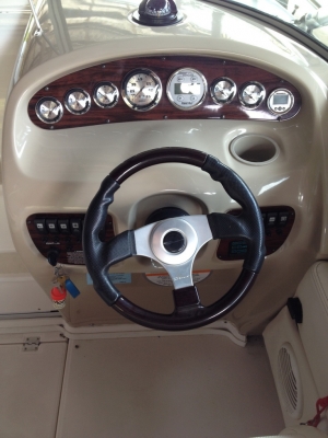 เรือเร็ว13ที่นั่ง1ห้องนอนหัวปิด CHAPARRAL 25 FT 120HR สภาพใหม่90\%