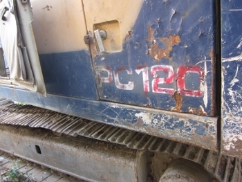 ขาย- รถขุด แบคโฮ KOMATSU: PC 120-3 พร้อมหัวกระแทก หัวเจาะ ขนาดใหญ่ เครื่องยนต์ 4 สูบ พร้อมใช้งาน