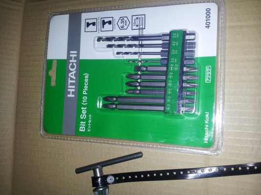 สว่านไฟฟ้า HITACHI รุ่น D10VST เจาะได้นิ่มๆปรับหมุนR-Lได้มีประกัน  แถมดอกเจาะ hitachi แท้