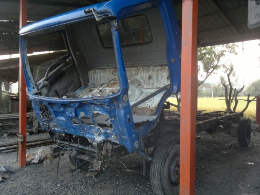 ขายรถ HINO mega ปี 2546 หัว+คัสซี+เอกสารพร้อมโอน