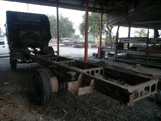 ขายรถ HINO mega ปี 2546 หัว+คัสซี+เอกสารพร้อมโอน