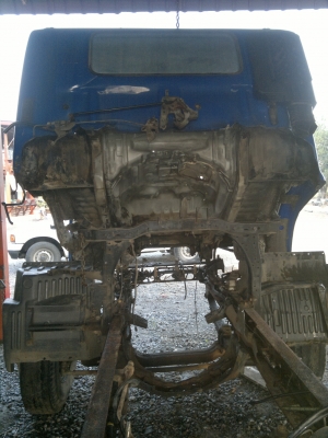 ขายรถ HINO mega ปี 2546 หัว+คัสซี+เอกสารพร้อมโอน