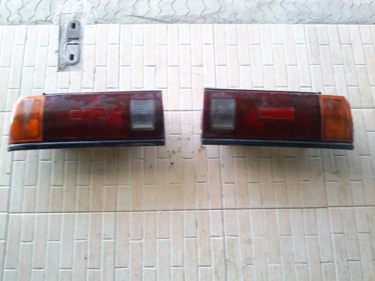 ขายไฟท้าย sentra b12