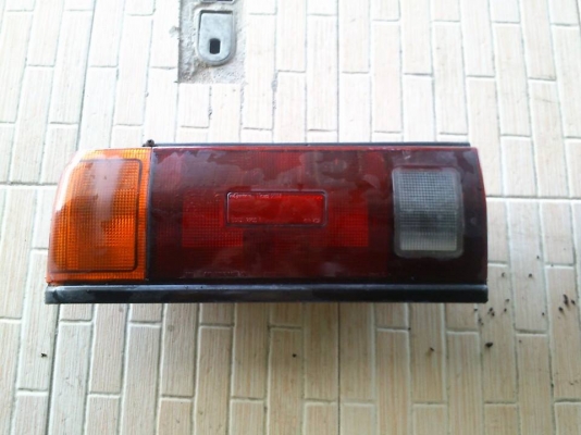 ขายไฟท้าย sentra b12