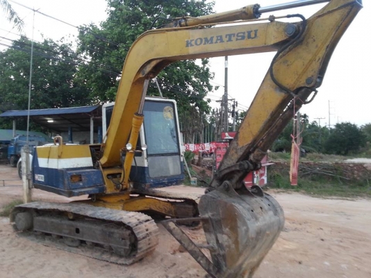 ขายรถแบคโฮ KOMATSU PC90-5 สภาพสวย ขายรถแบคโฮ KOMATSU PC90-5 สภาพสวย