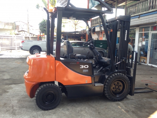 ขายฟอร์คลิฟท์ ยี่ห้อ DOOSAN รุ่น D30S-5 DIESEL