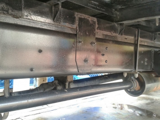 ขายรถตู้บรรทุก 6 ล้อใหญ่ isuzu เดทก้า 195 แรงม้า