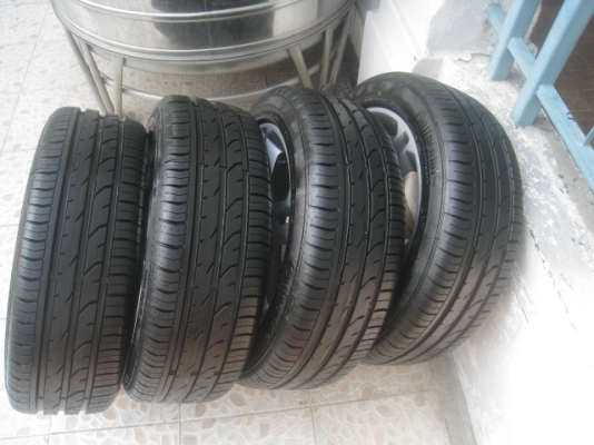 ขายล้อแม็กป้ายแดง Ford fiesta 16"x6" et47.5 4รู100 + ยางผลิตสัปดาห์ที่ 09ปี13  สนใจติดต่อเล็กคลองสามครับ (081-3747940)