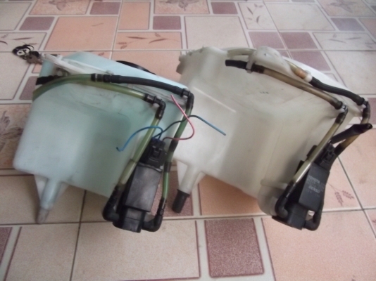 กระปุกฉีดน้ำพร้อมมอเตอร์สองทางใส่รถ TOYOTA AE100 AE110 AE112 กระปุกฉีดน้ำพร้อมมอเตอร์สองทางใส่รถ TOYOTA AE100 AE110 AE112