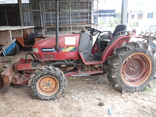 ขายยรถไถ YANMAR  F-28ex พร้อมอุปกรณ์หน้าหลังครบๆ