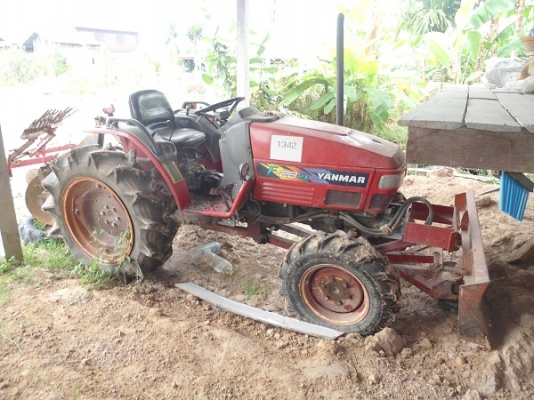 ขายยรถไถ YANMAR  F-28ex พร้อมอุปกรณ์หน้าหลังครบๆ