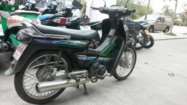 Honda Dream Exces สตาร์ทมือ