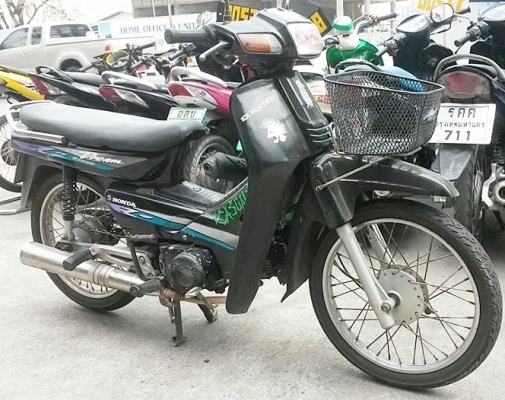Honda Dream Exces สตาร์ทมือ