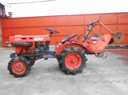 ขายด่วน รถไถคูโบต้า B5001 เก่านอก สภาพใหม่ พร้อมใช้งาน