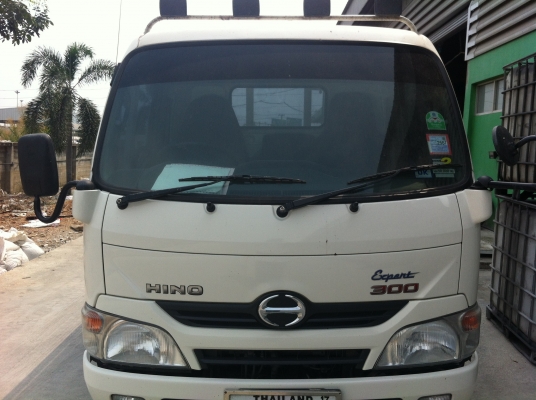 ขายรถบรรทุก 6 ล้อเล็กhino xzu650 พ.ย. 55