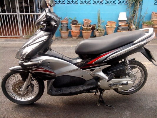 ขาย Honda Air Blade 110 i ปี 52 (หัวฉีด) สภาพเดิมๆ มีรอยนิดหน่อย,เครื่องดี ขาย Honda Air Blade 110 i ปี 52 (หัวฉีด) สภาพเดิมๆ มีรอยนิดหน่อย,เครื่องดี